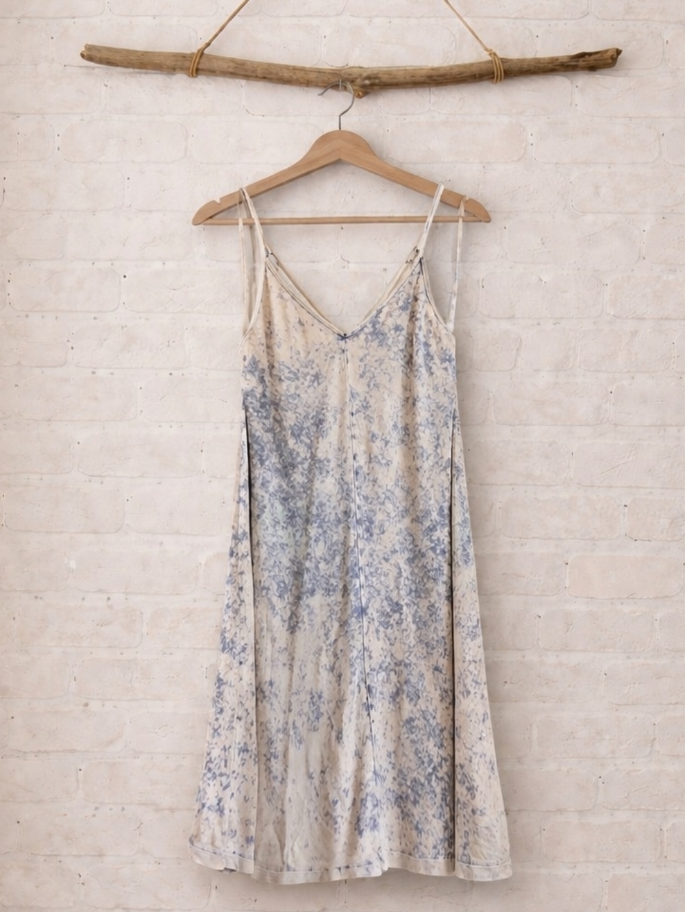 American Eagle Outfitters Cream and Light Blue Tie-Dye Dress Size M